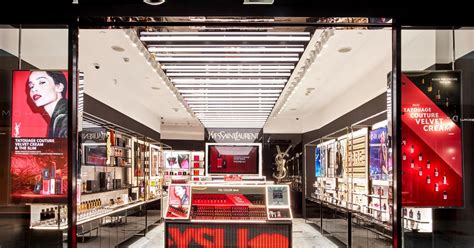 ysl bucuresti|Yves Saint Laurent Beauty a deschis primul boutique .